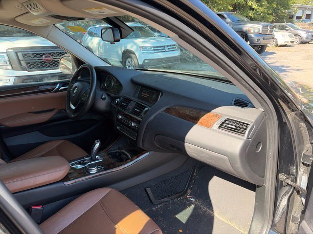 Used 2017 Black BMW xDrive28i image 9