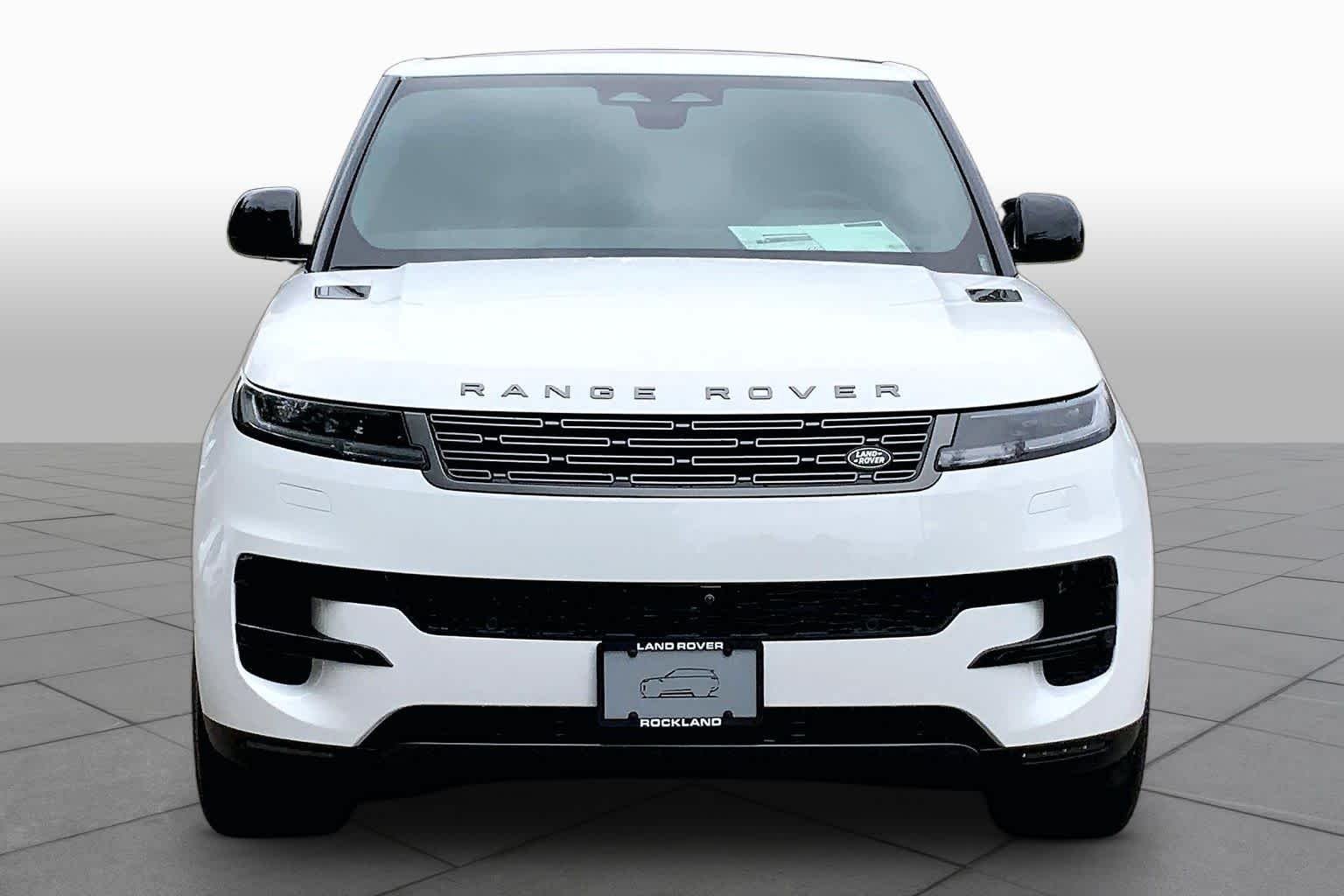 New 2026 Fuji White Land Rover SE image 2