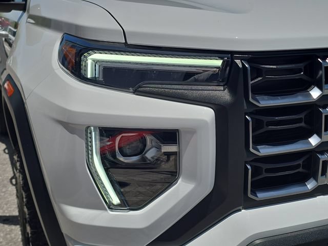2026 GMC Canyon AT4 - Photo 10