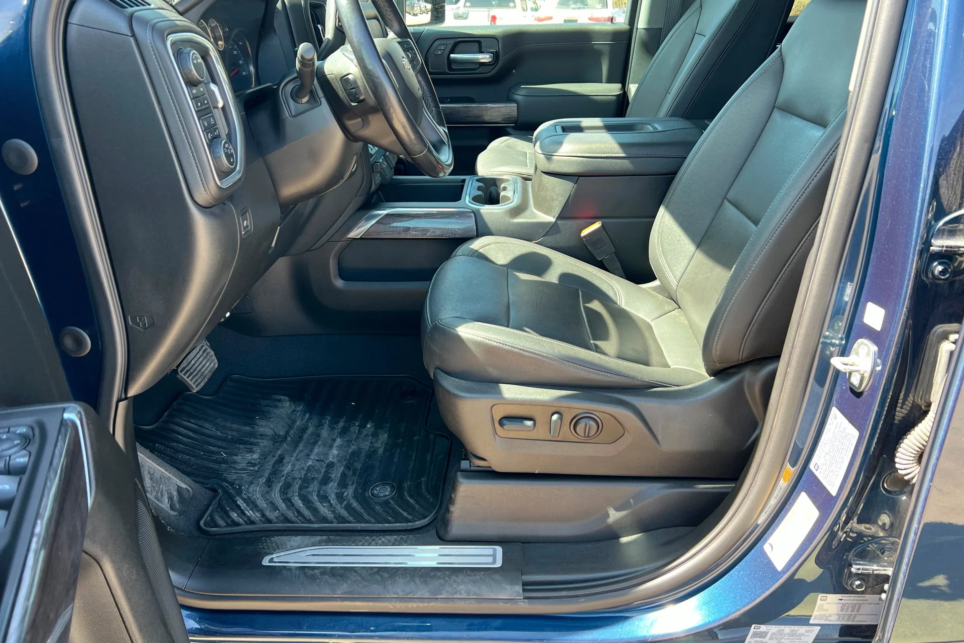 2022 Chevrolet Silverado 3500HD LTZ - Photo 17