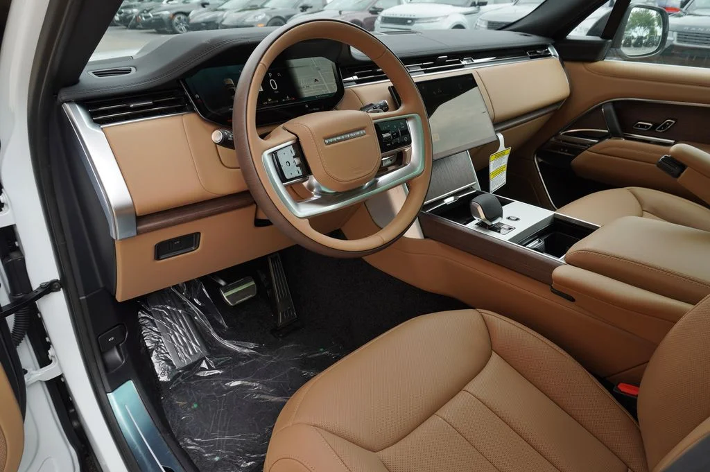 New 2026 Fuji White Land Rover SE image 11