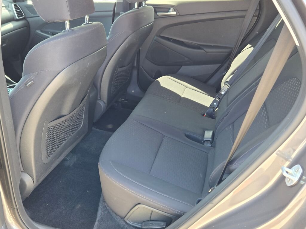 Used 2020 Gray Hyundai SE image 14