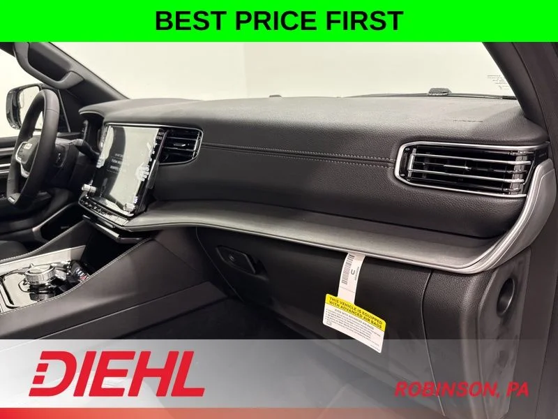 New 2026 Bright White Clear-Coat Exterior Paint Jeep Limited Altitude image 19