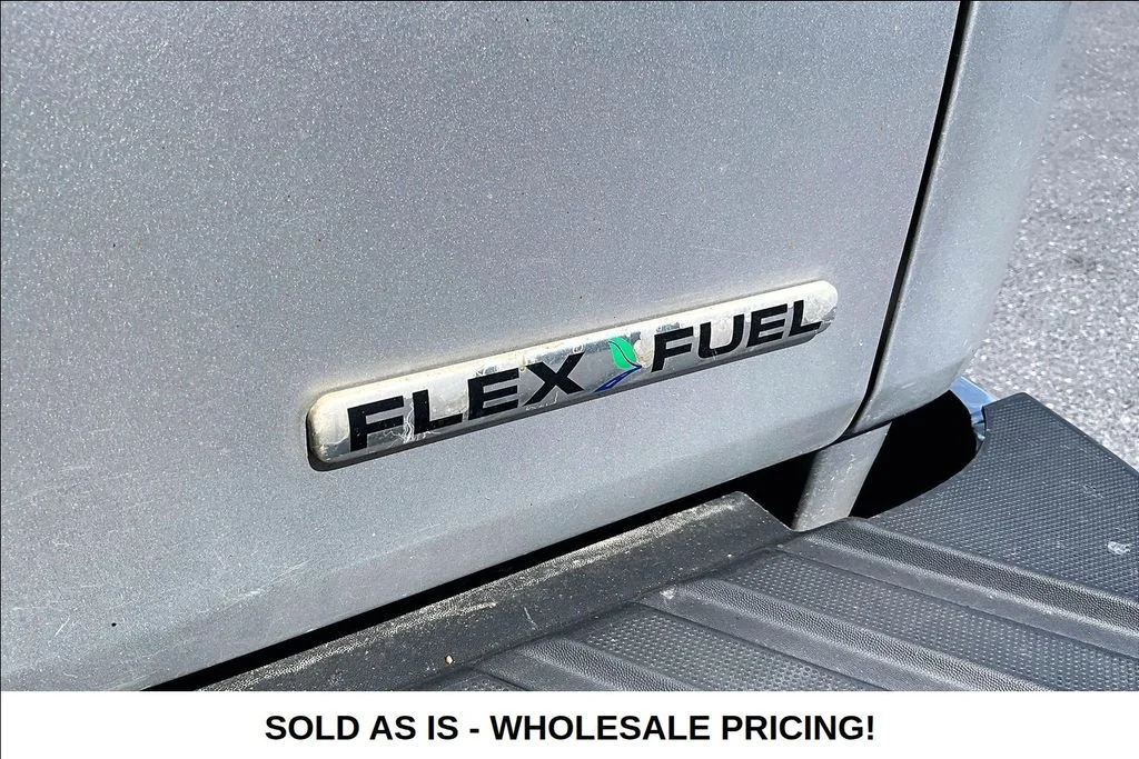 Used 2011 Silver Ford XL image 24