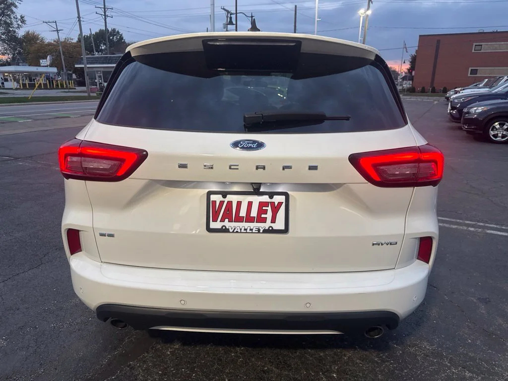 Used 2024 White Metallic Ford ST-Line image 11