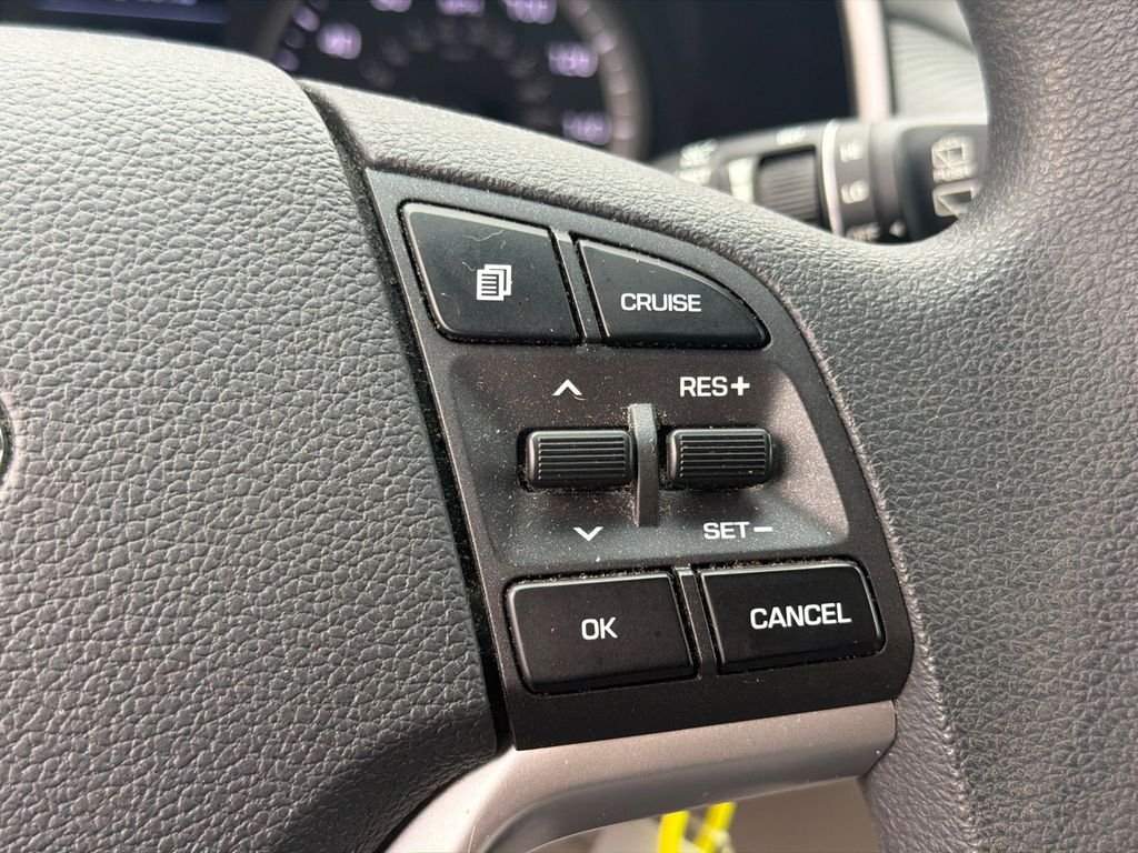Used 2019 Silver Hyundai SE image 25