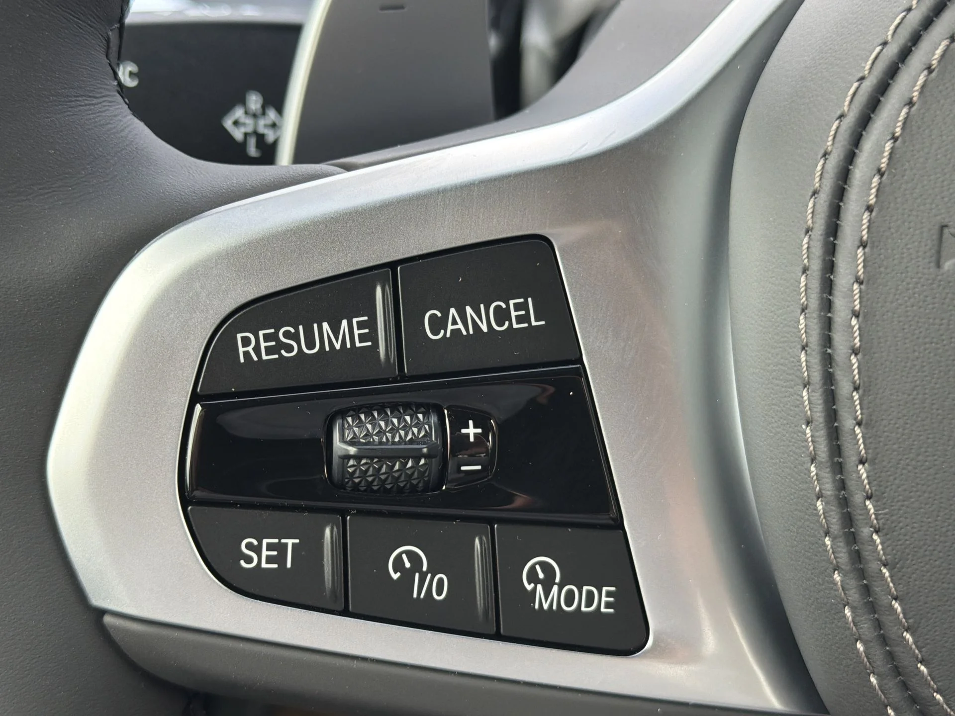 New 2026 Brooklyn Grey Metallic BMW xDrive40i image 33