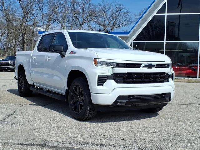 Used 2025 White Chevrolet RST image 3