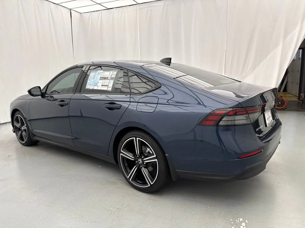 New 2026 Canyon River Blue Metallic Honda SE image 5