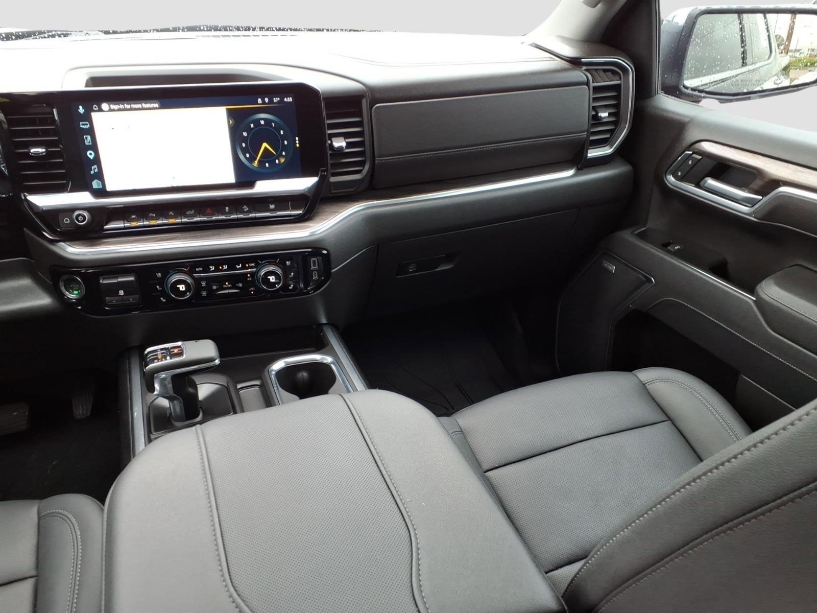2025 Chevrolet Silverado 1500 LTZ - Photo 14