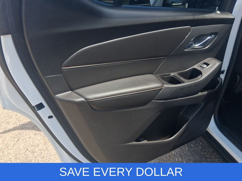 Used 2019 White Chevrolet LT image 13