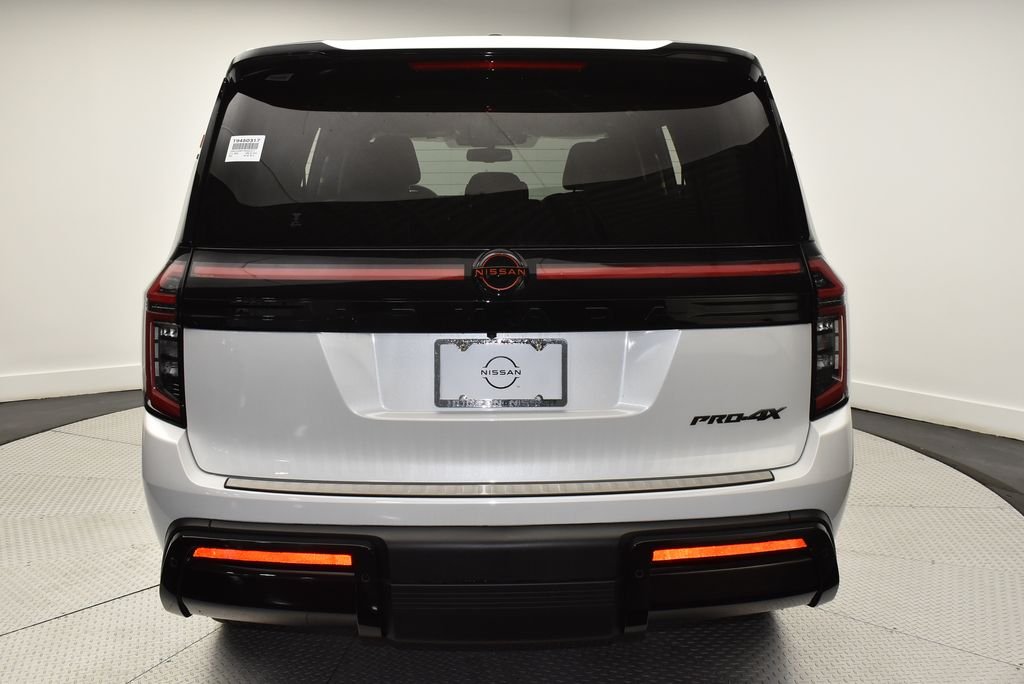 New 2026 Aspen White TriCoat / Super Black Two-tone Nissan PRO-4X® image 6