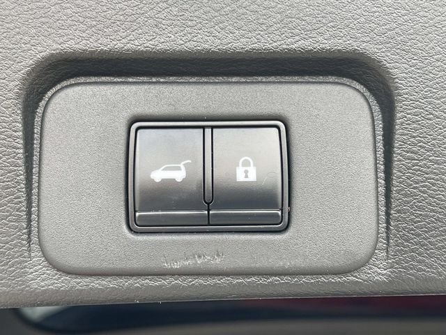 Certified Used 2023 Blue Nissan SL image 13