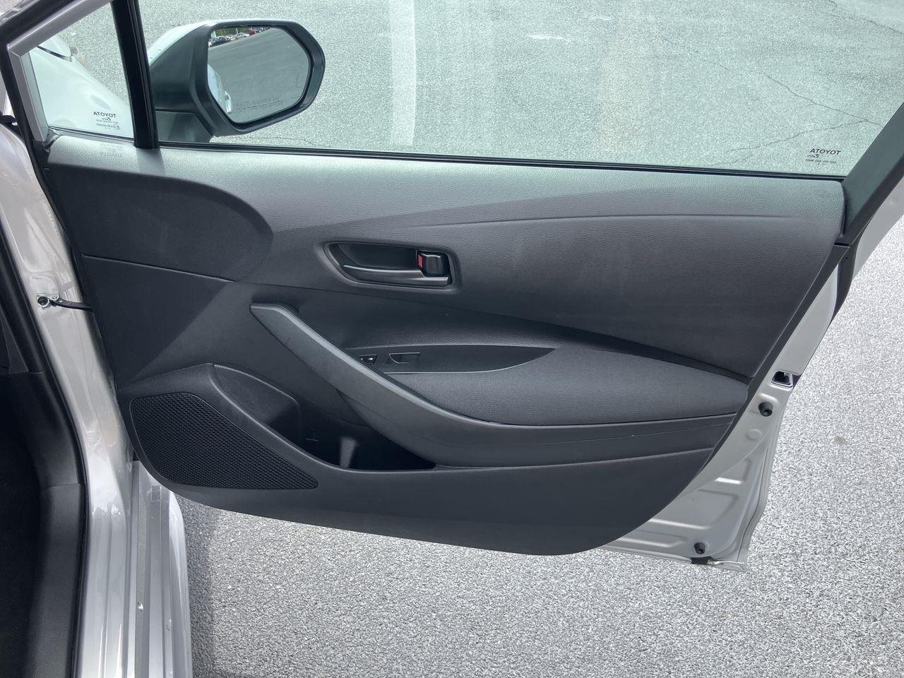 Used 2025 Silver (Classic Silver Metallic) Toyota LE image 29