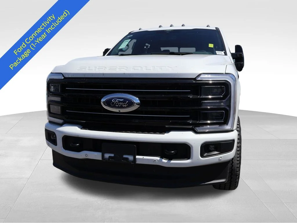 New 2026 Star White Metallic Tri-Coat Ford F-350® Platinum® image 4