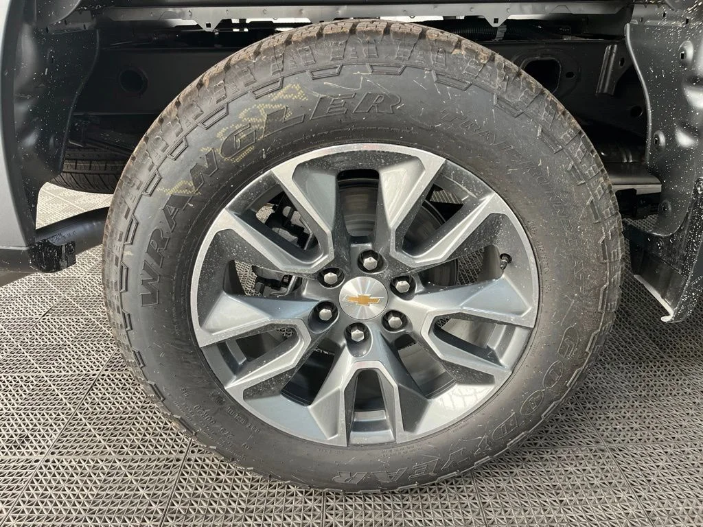 New 2026 Gray Chevrolet LT image 23