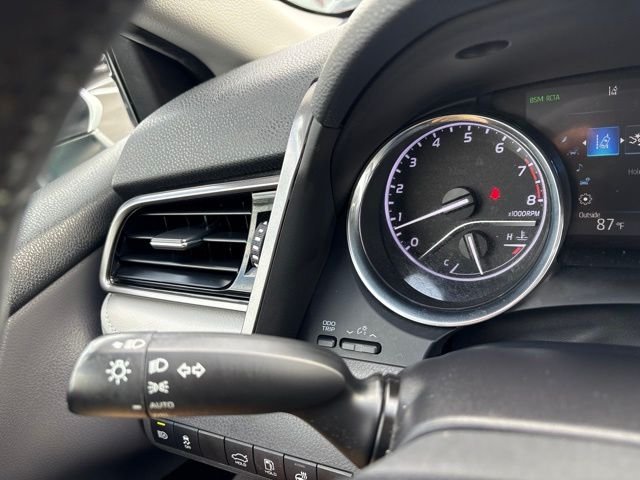 Used 2020 Pearl Toyota XLE image 23