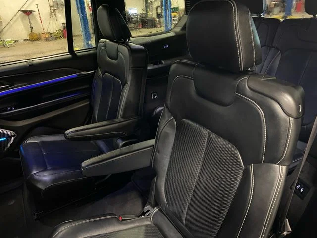 Used 2022 Gray Jeep Overland image 15