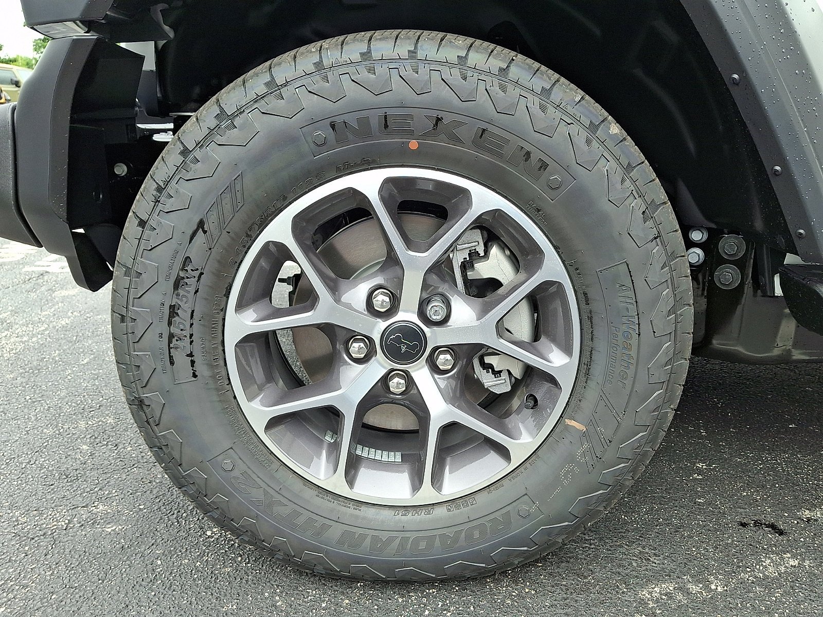 New 2026 Bright White Clear-Coat Exterior Paint Jeep Sport S image 5