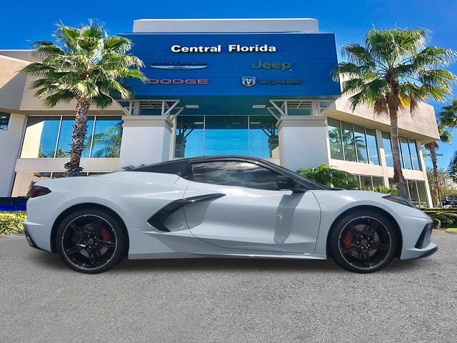 Used 2024 White Chevrolet Stingray image 4