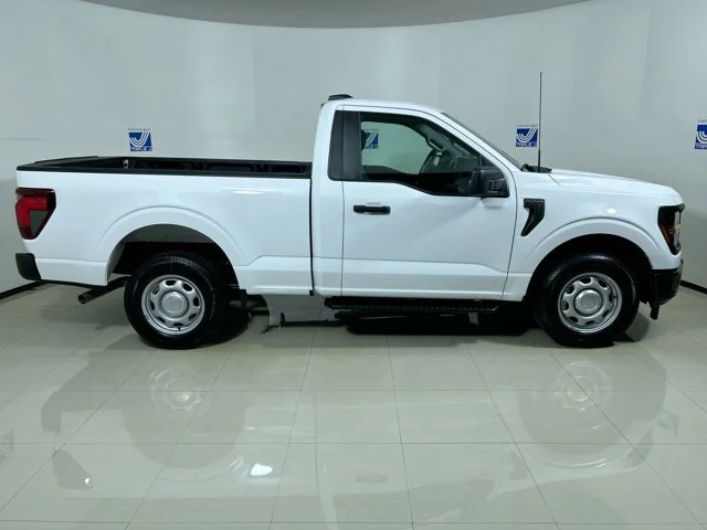 New 2025 OXFORD WHITE Ford XL 5.0L V8 Engine image 6