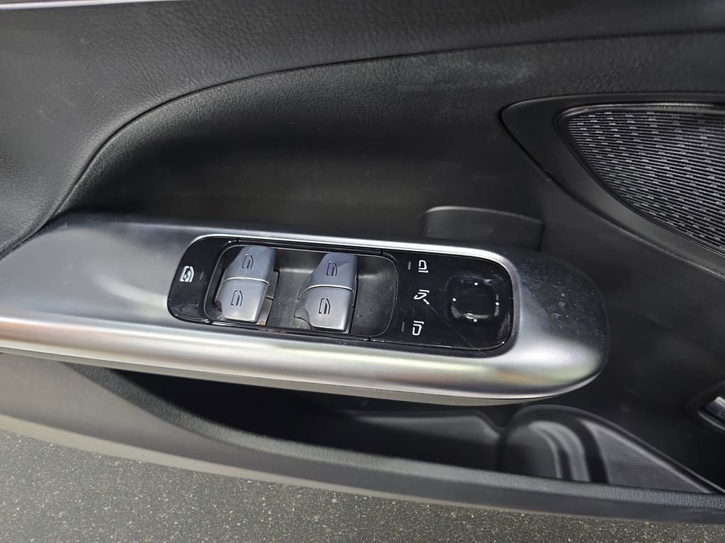 Used 2022 Gold Mercedes-Benz C 300 image 29