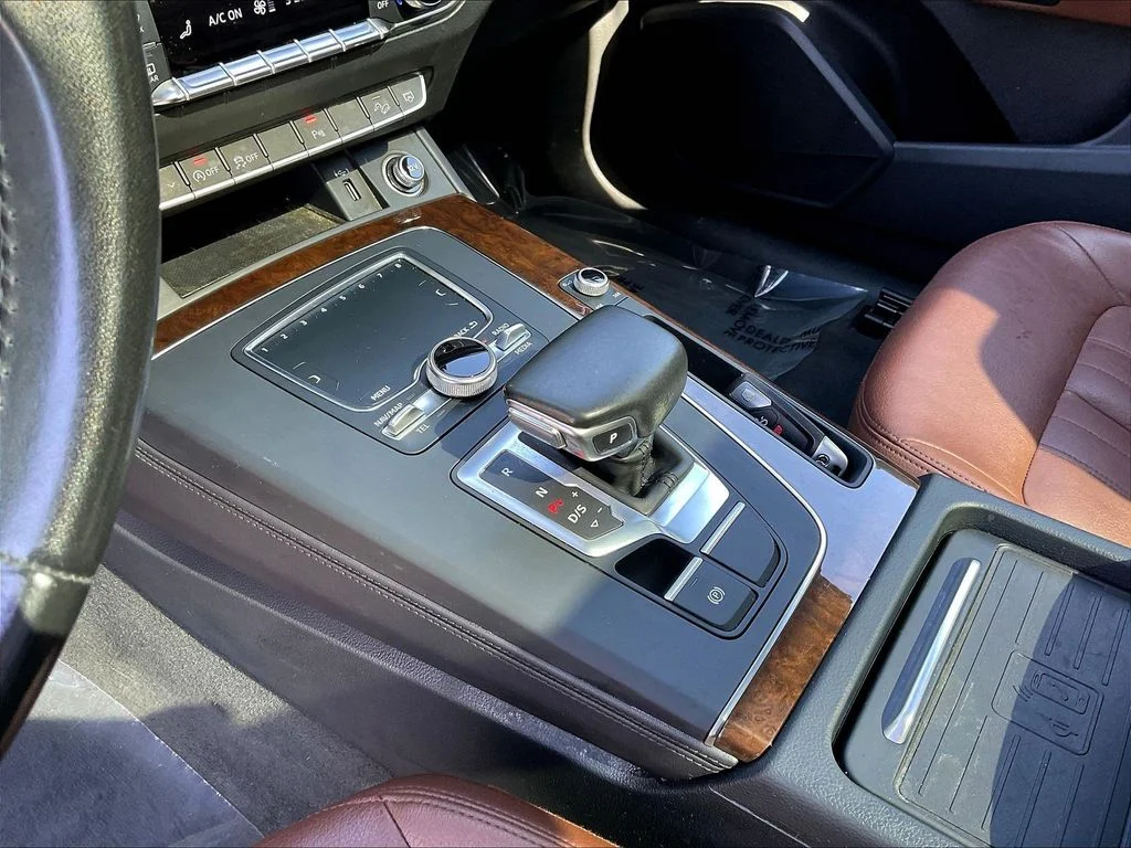Used 2019 Moonlight Blue Audi 2.0T Premium Plus image 18