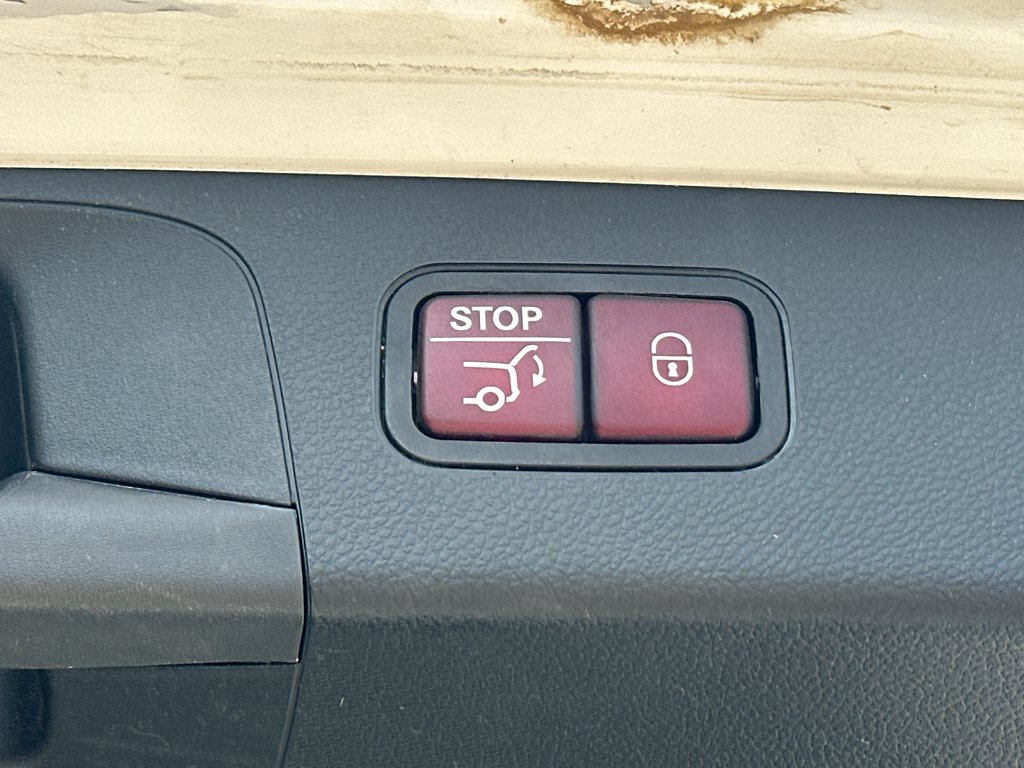 Used 2019 Polar White Mercedes-Benz 300 image 37