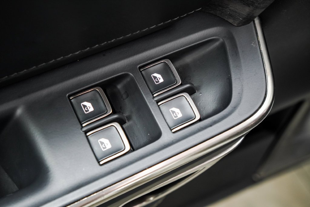Used 2023 White Rivian Adventure Quad Motor Large Pack image 42