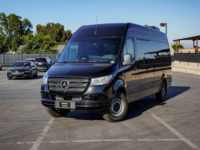 2026 Mercedes-Benz Sprinter Passenger Van 2500 High Roof I4 Diesel 170 RWD