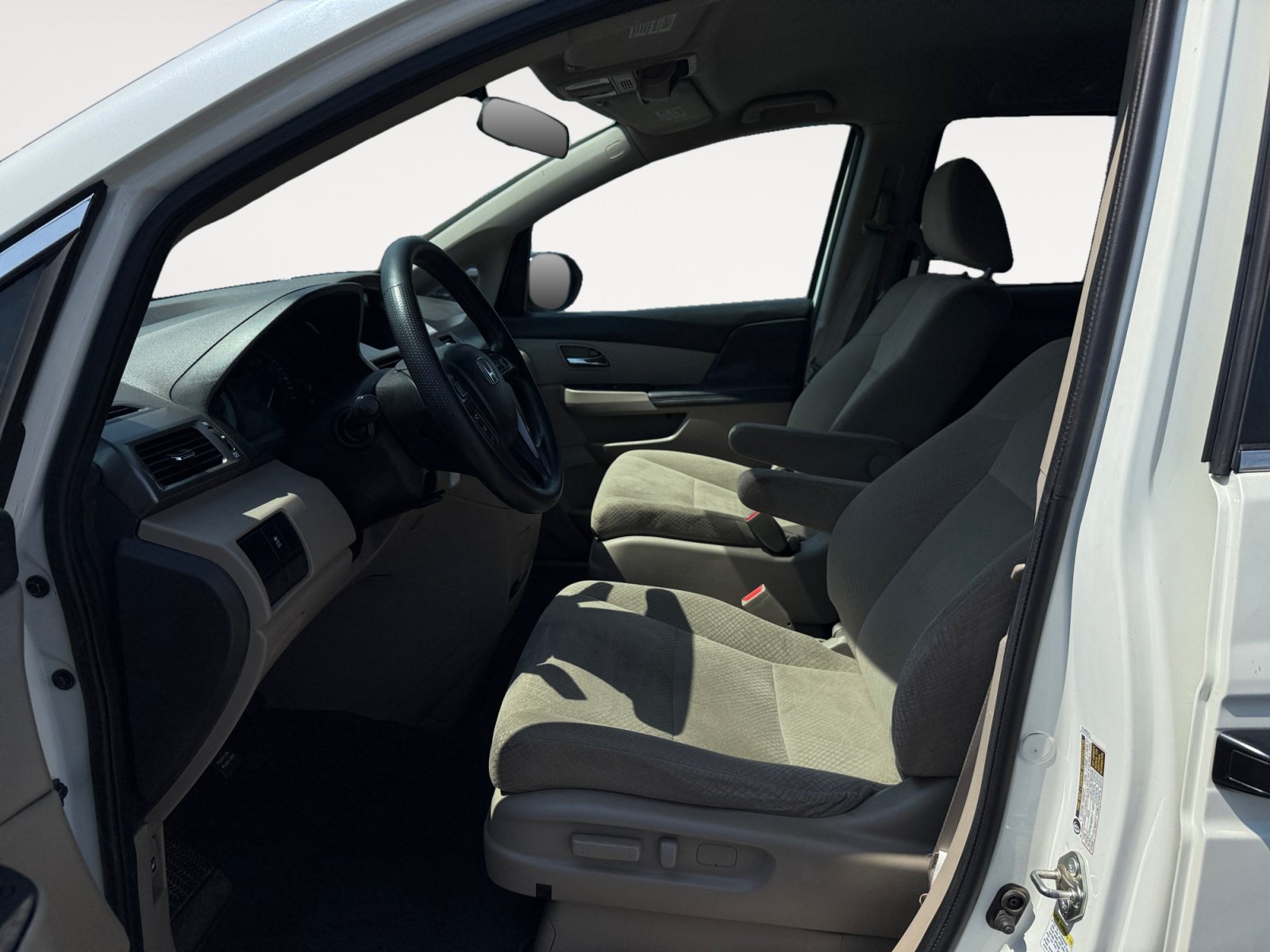 Used 2016 White Diamond Pearl Honda LX image 10