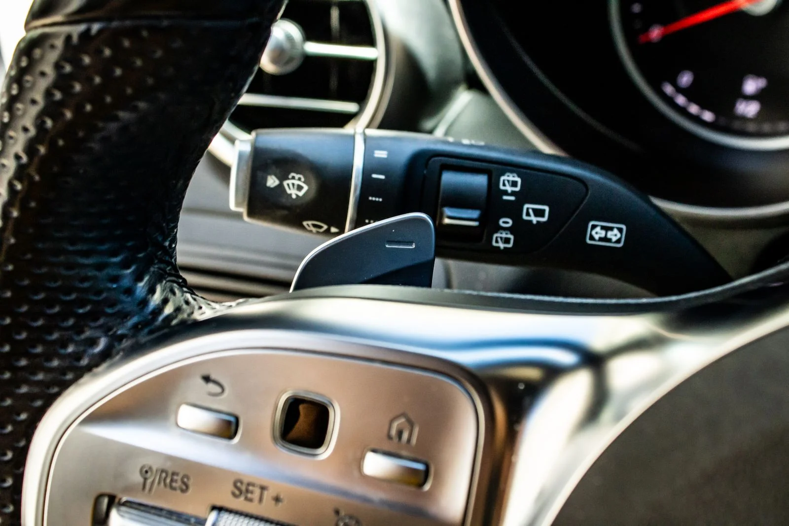 Used 2022  Mercedes-Benz GLC 300 image 22