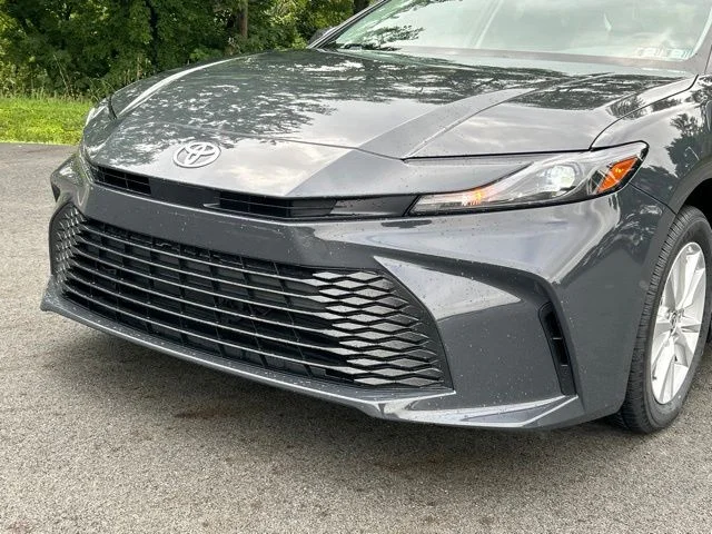 Certified Used 2025  Toyota LE image 11