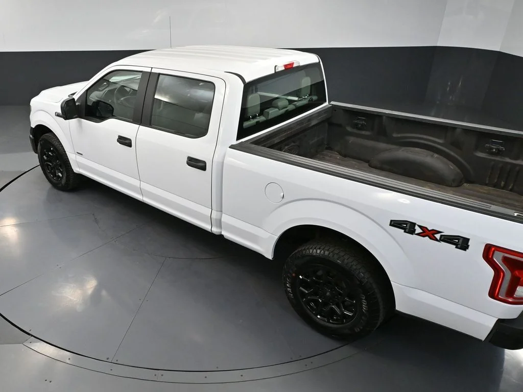 Used 2016 White Ford XL image 50