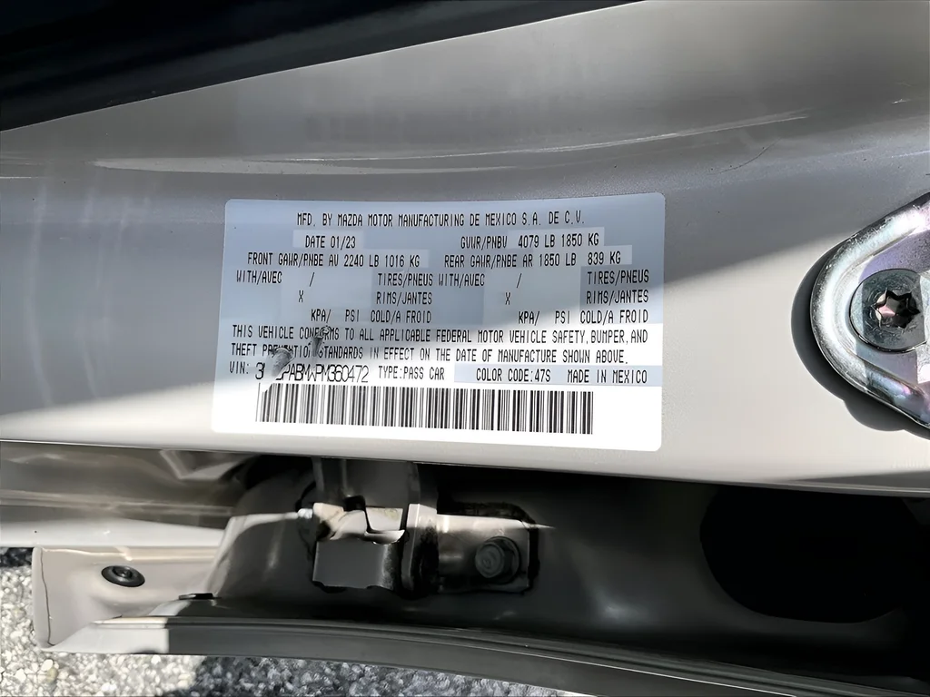 Used 2023 Silver Mazda 2.5 S Select Package Base image 28