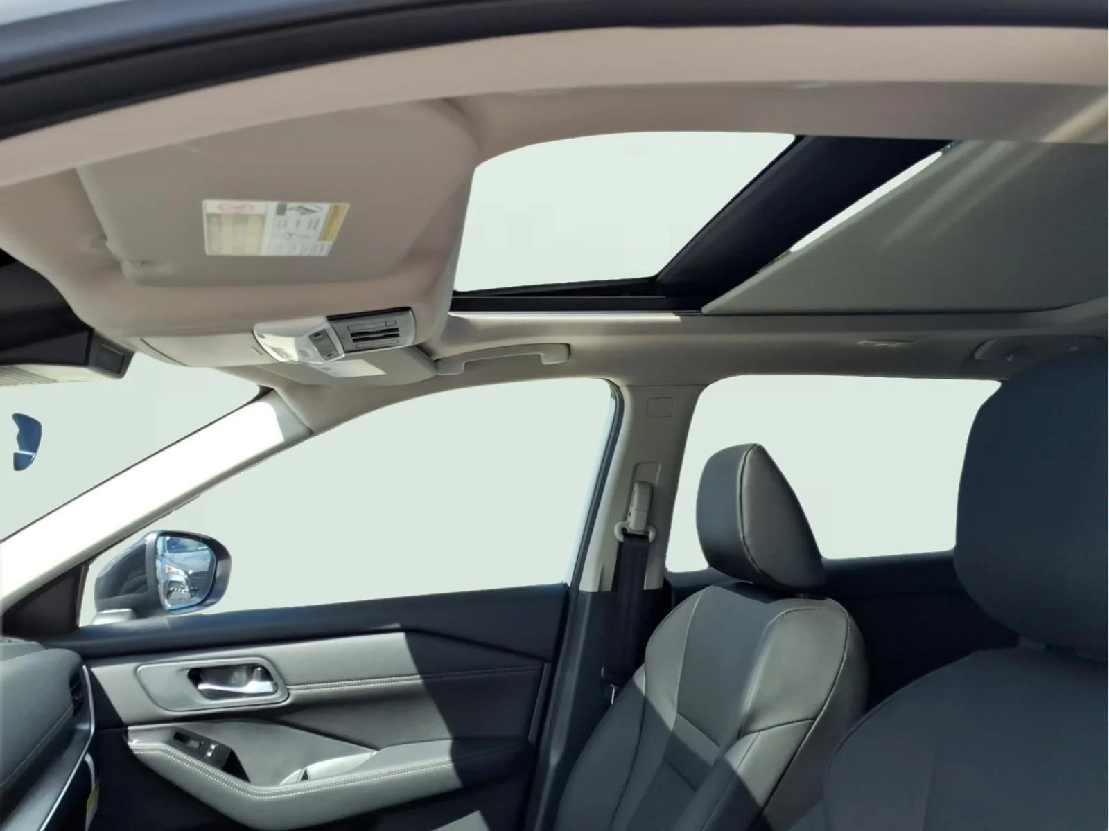 New 2026 Everest White Pearl TriCoat Nissan Dark Armor™ image 16