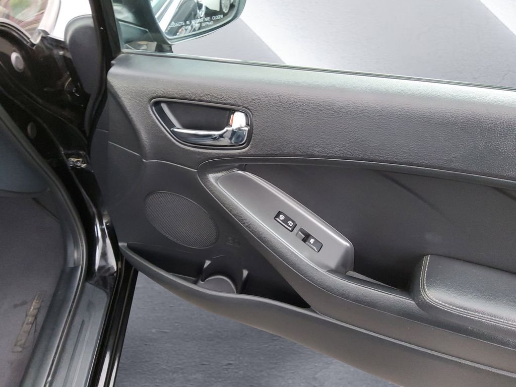 Used 2017 Black Kia EX image 15