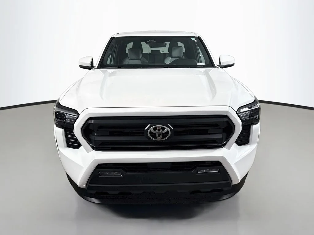 New 2026 Ice Cap Toyota SR5 image 2