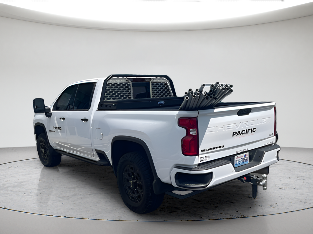 Used 2024 Summit White Chevrolet LTZ image 7