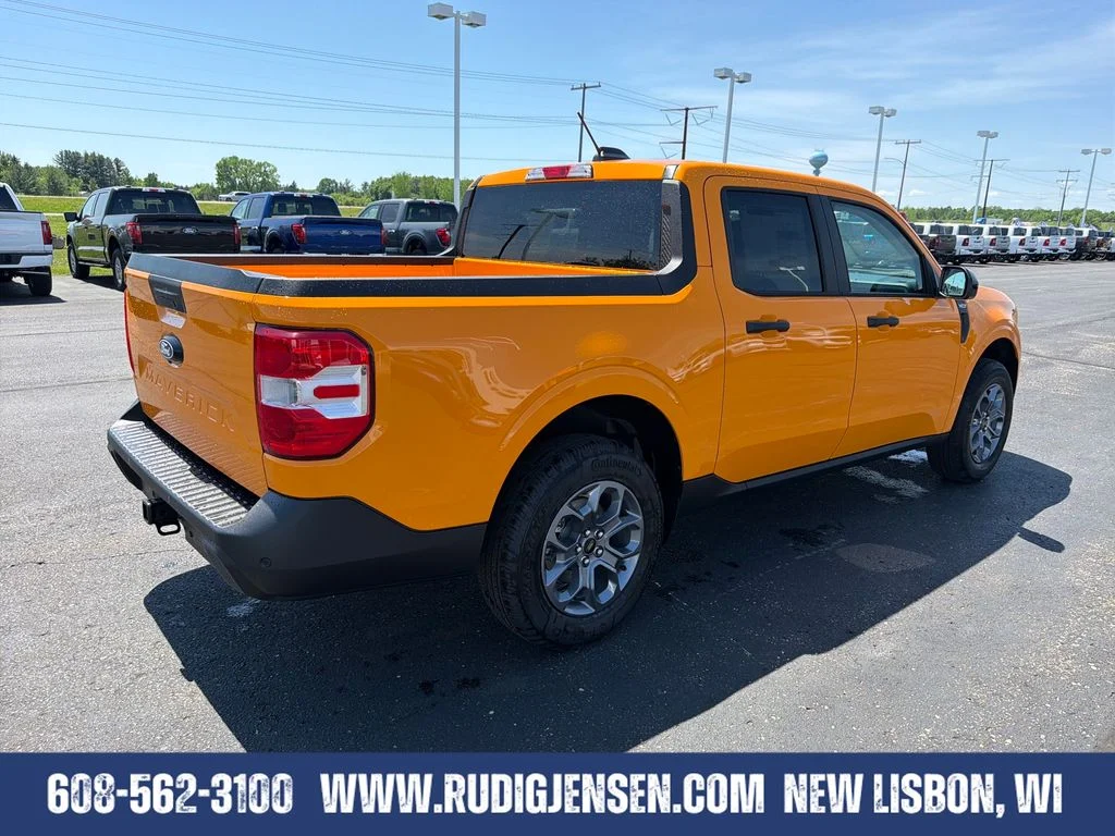 New 2026 Orange Ford XLT image 5