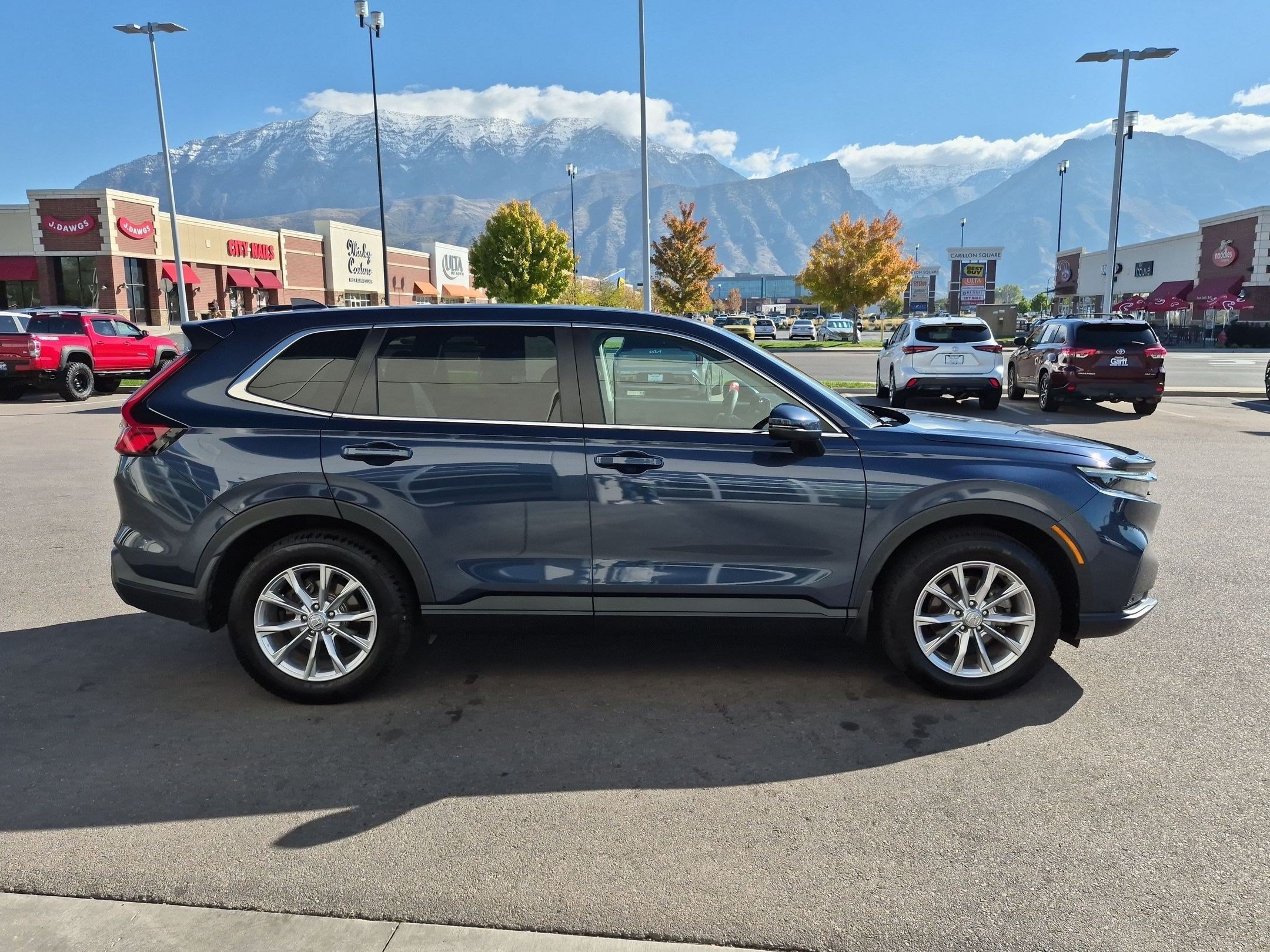 Used 2023 Blue Honda EX-L image 2