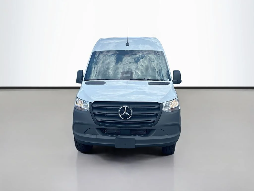 New 2026 Arctic White Mercedes-Benz Cargo 170 WB image 7