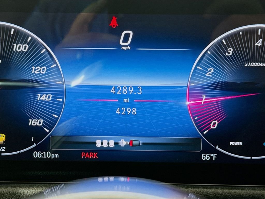 Used 2026 Gray Mercedes-Benz GLB 250 image 13