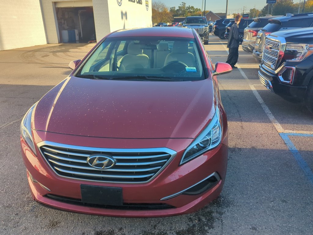 Used 2016 Hyundai Sonata SE with VIN 5NPE24AF0GH418999 for sale in Brighton, MI
