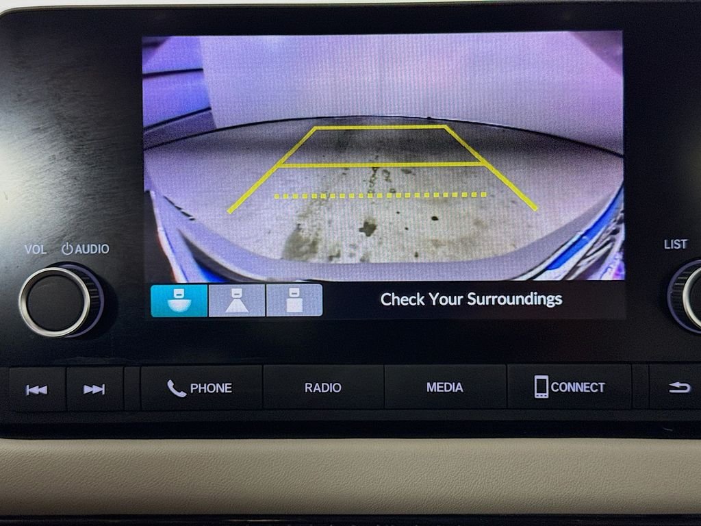 Used 2023 Silver Honda LX image 16