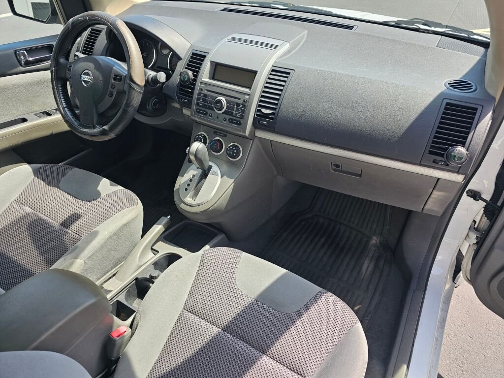Used 2007  Nissan 2.0 image 12