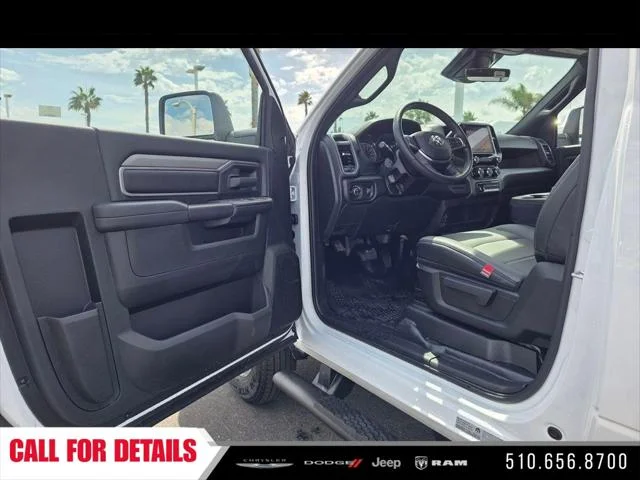 2026 RAM 3500 Chassis Tradesman - Photo 9