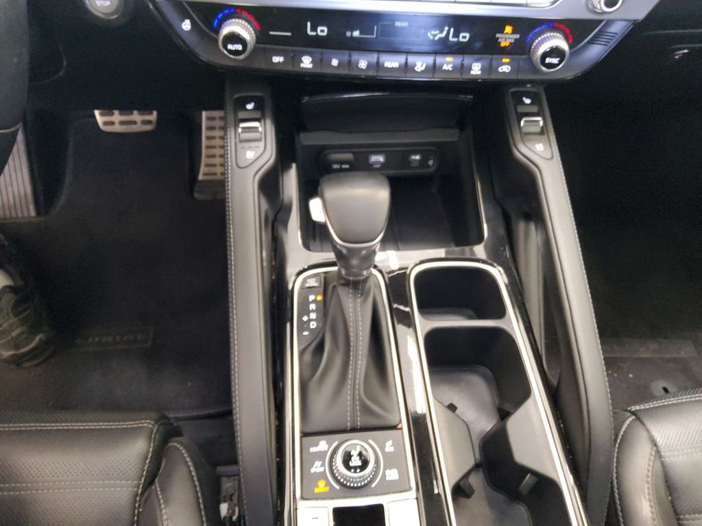 Used 2024 White Kia SX-Prestige image 29