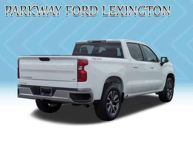 Used 2022 White Chevrolet LT image 5