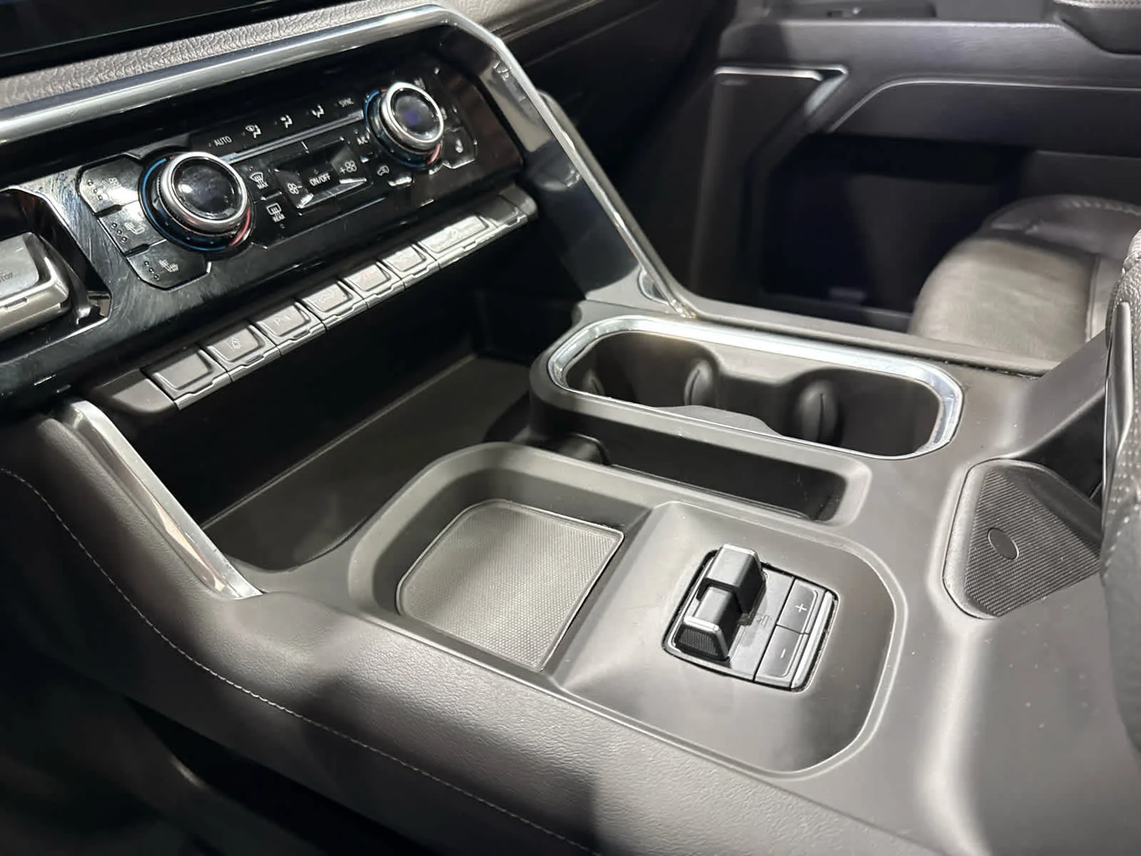 Used 2025 Titanium Rush Metallic GMC Denali image 20
